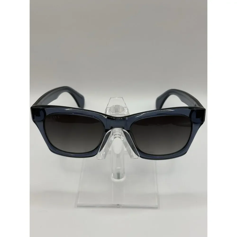 DIFF Dean Polarized Sunglasses Blue Gray Gradient Lens